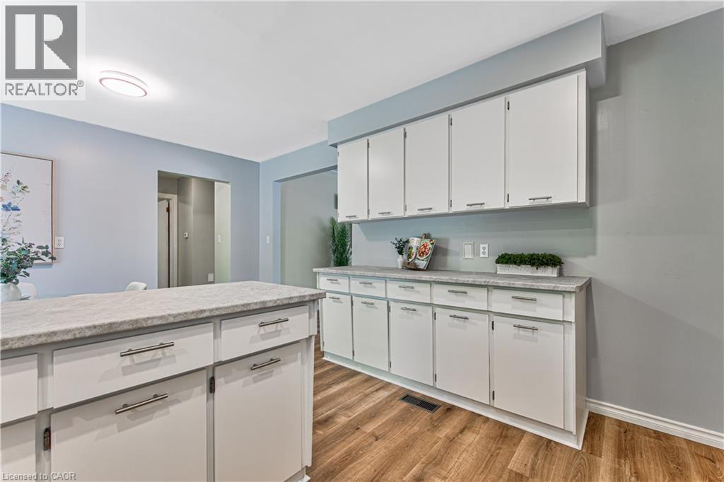 598 Glen Forrest Boulevard, Waterloo, Ontario  N2L 4J8 - Photo 16 - 40834178