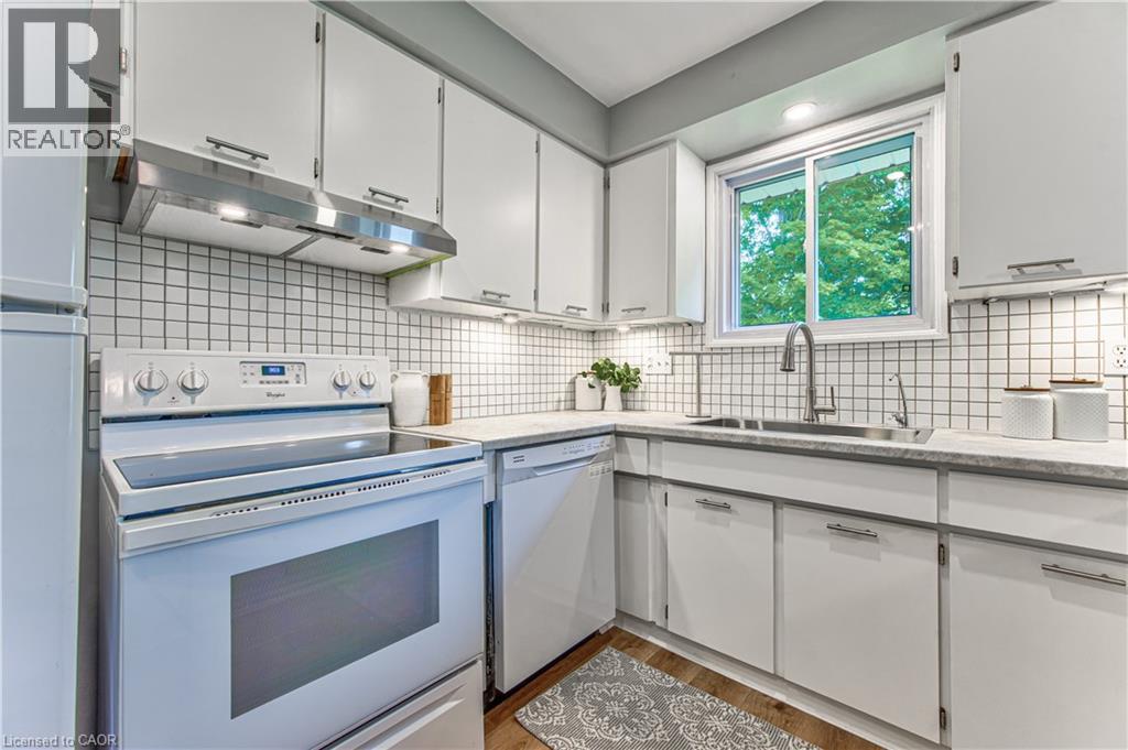 598 Glen Forrest Boulevard, Waterloo, Ontario  N2L 4J8 - Photo 19 - 40834178