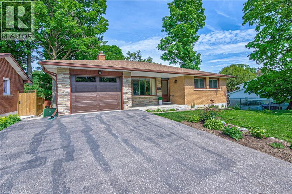 598 Glen Forrest Boulevard, Waterloo, Ontario  N2L 4J8 - Photo 2 - 40834178
