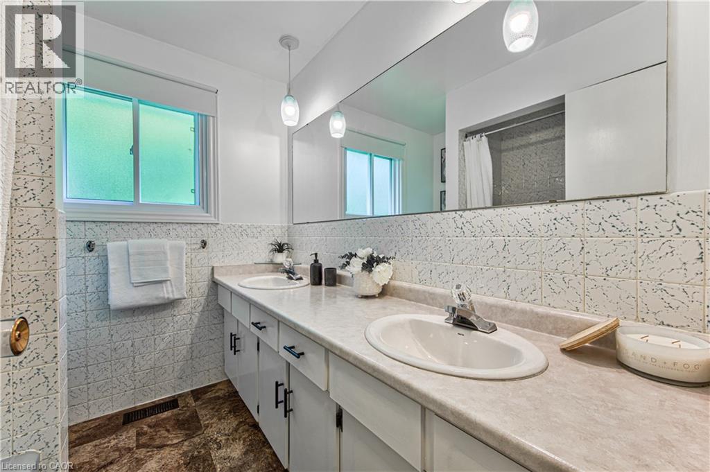598 Glen Forrest Boulevard, Waterloo, Ontario  N2L 4J8 - Photo 20 - 40834178