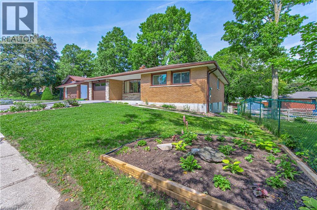598 Glen Forrest Boulevard, Waterloo, Ontario  N2L 4J8 - Photo 3 - 40834178