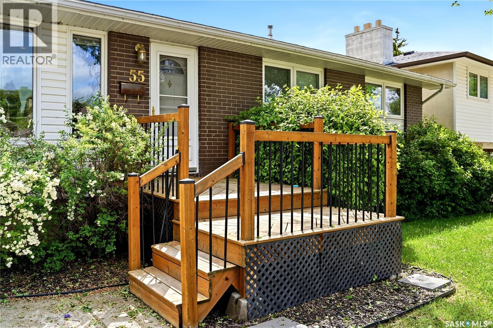 55 Kennedy Crescent, Regina, Saskatchewan  S4R 6G3 - Photo 3 - SK039195