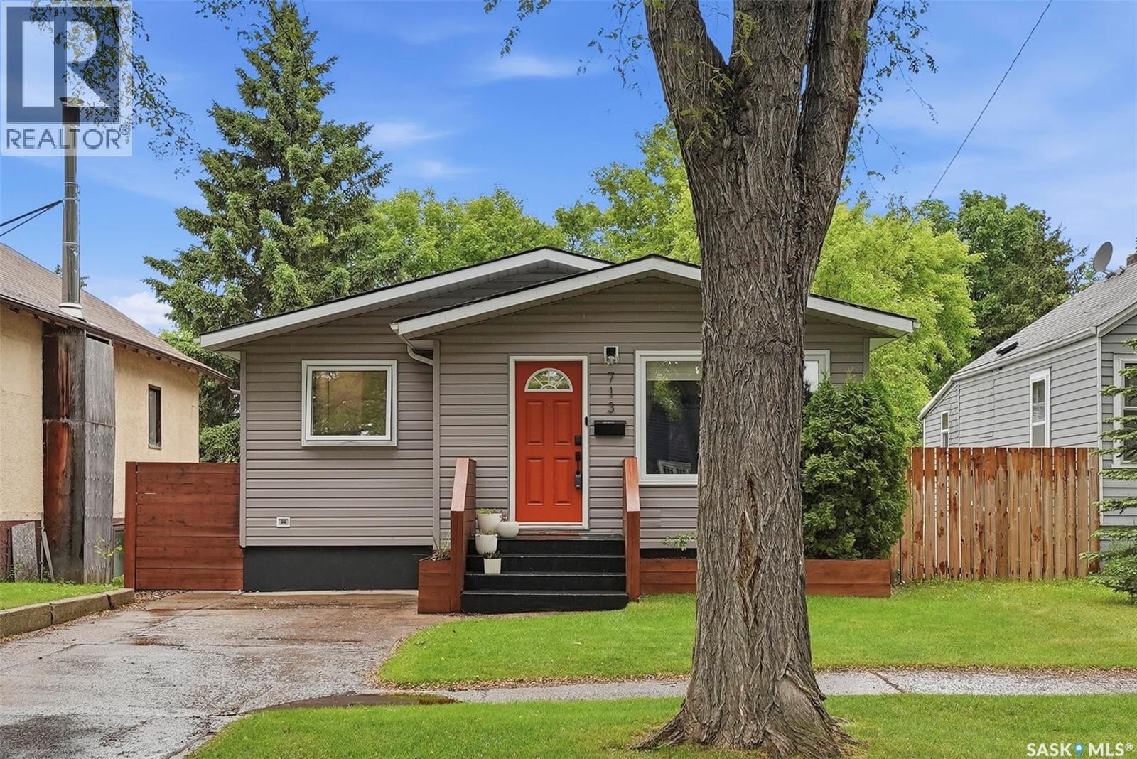 713 6th STREET E, Saskatoon, Saskatchewan