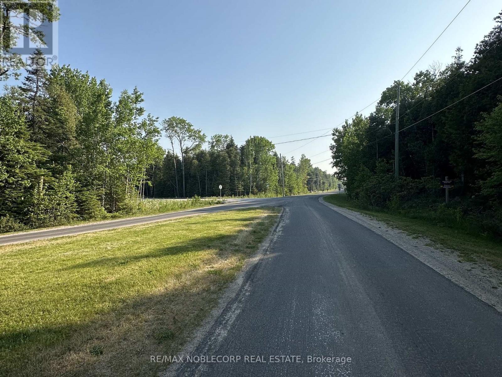 42 Trillium Crossing, Northern Bruce Peninsula, Ontario  N0H 1W0 - Photo 3 - X13436962