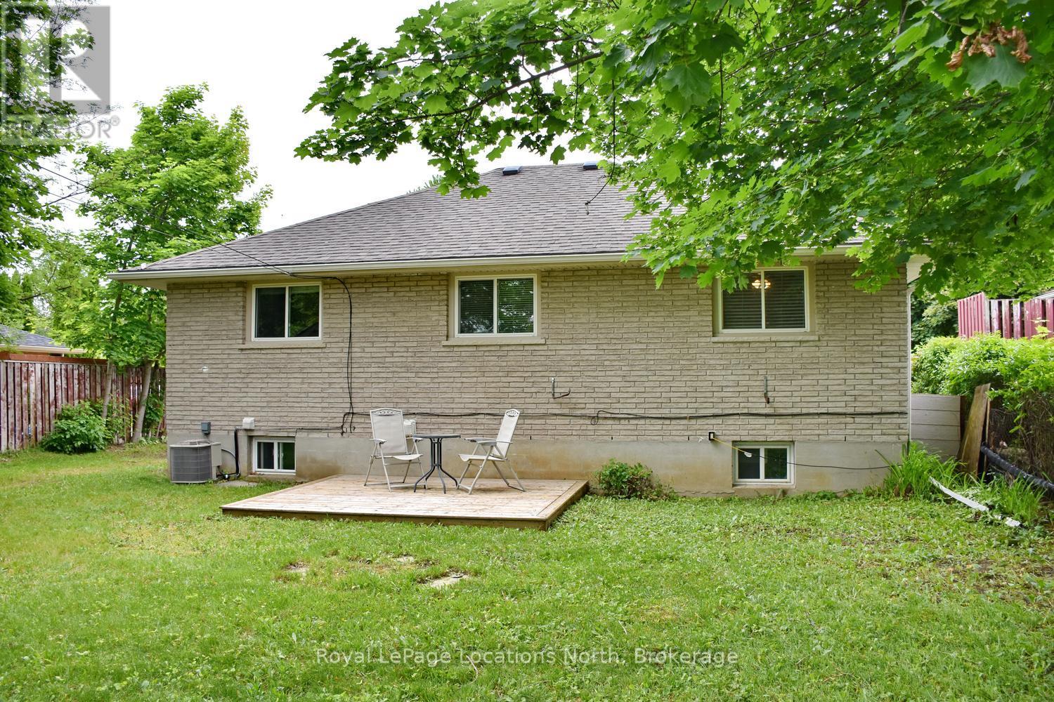 638 Oak Street, Collingwood, Ontario  L9Y 2Z8 - Photo 4 - S13437270