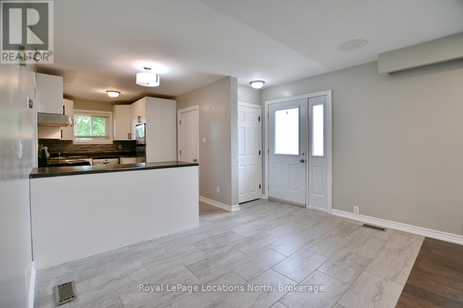 638 Oak Street, Collingwood, Ontario  L9Y 2Z8 - Photo 9 - S13437270