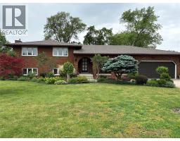 781 BEDFORD, Windsor, Ontario