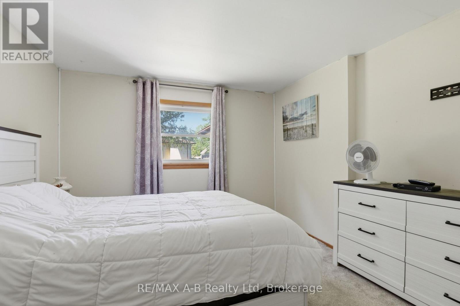 1033 Perth Rd 139 Line W, Perth South, Ontario N0M 1V0 - Photo 14 - X13437238
