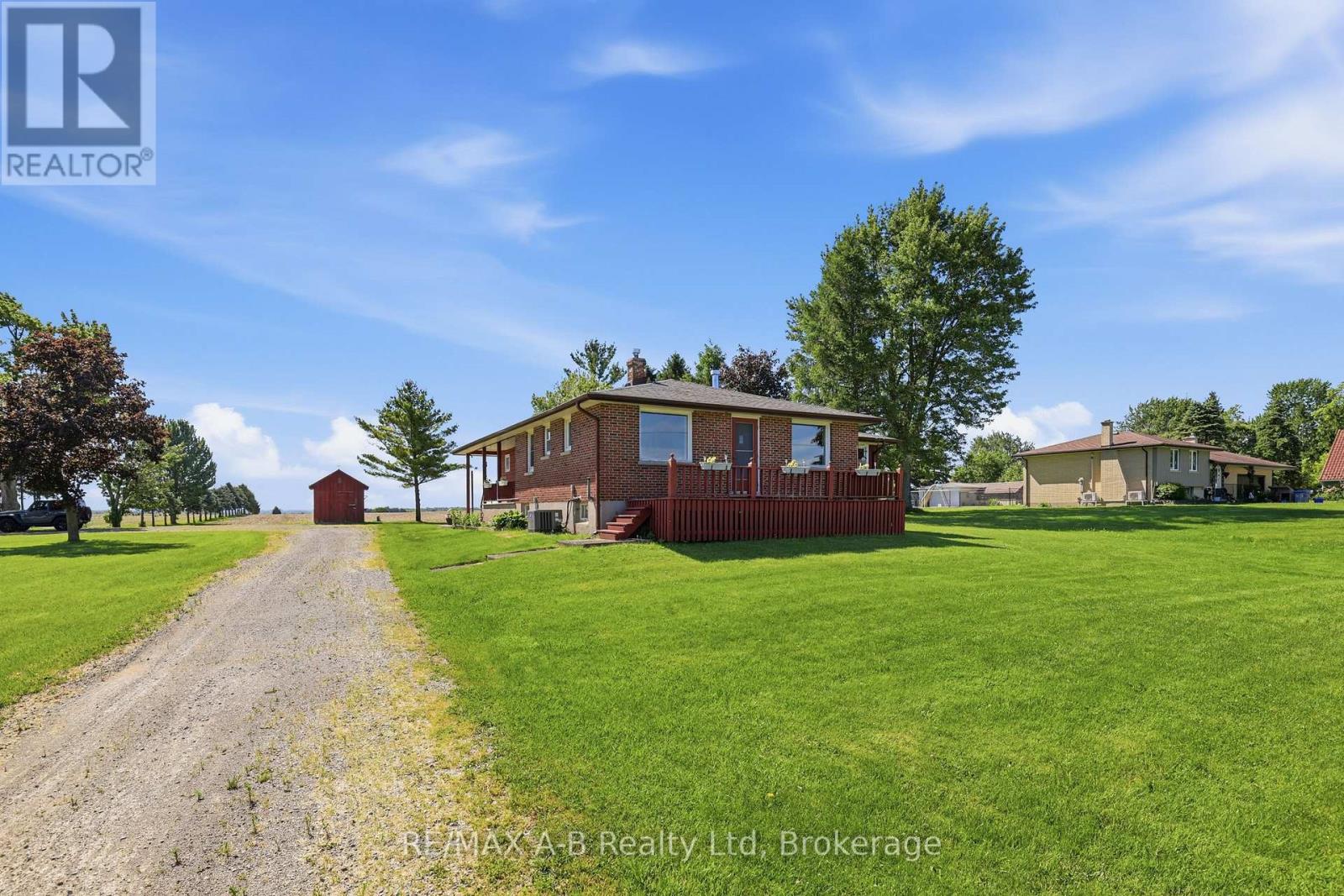 1033 Perth Rd 139 Line W, Perth South, Ontario N0M 1V0 - Photo 2 - X13437238