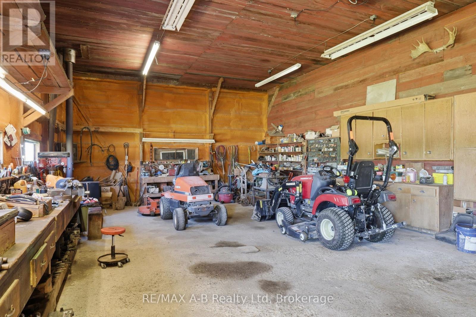 1033 Perth Rd 139 Line W, Perth South, Ontario N0M 1V0 - Photo 48 - X13437238