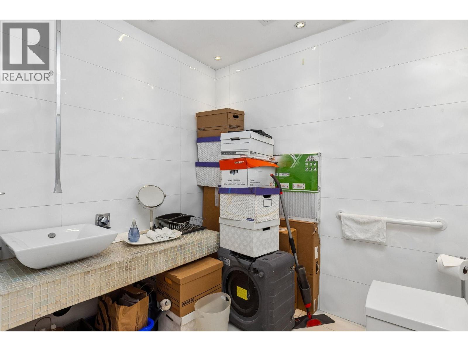 1463 W Pender Street, Vancouver, British Columbia  V6G 2S3 - Photo 12 - C8079557