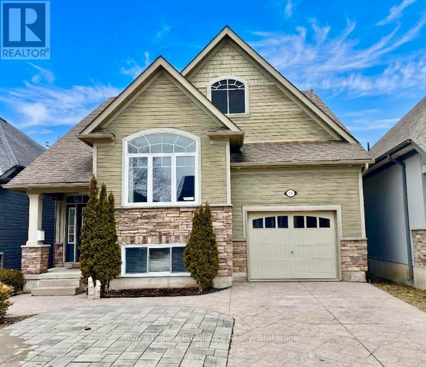 18 - 50 LOCKSIDE DRIVE, Peterborough, Ontario