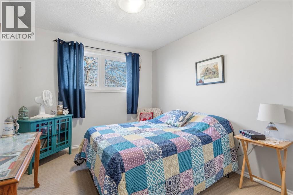 33 Carolina Drive, Cochrane, Alberta  T4C 1C4 - Photo 16 - A2318085