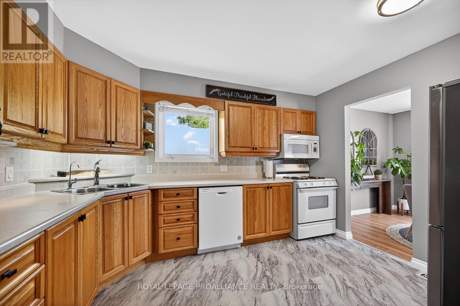 57 Cambridge Crescent, Brockville, Ontario  K6V 6L7 - Photo 14 - X13437408