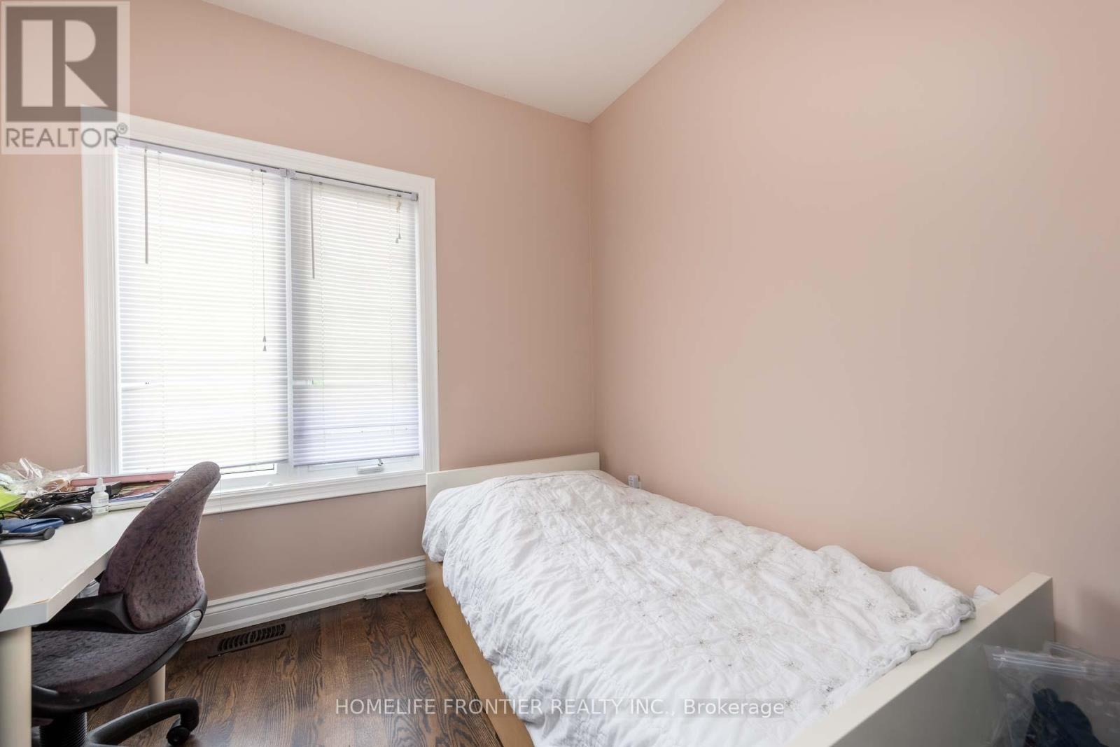 183 Finch Avenue E, Toronto, Ontario M2N 4R8 - Photo 36 - C13272530