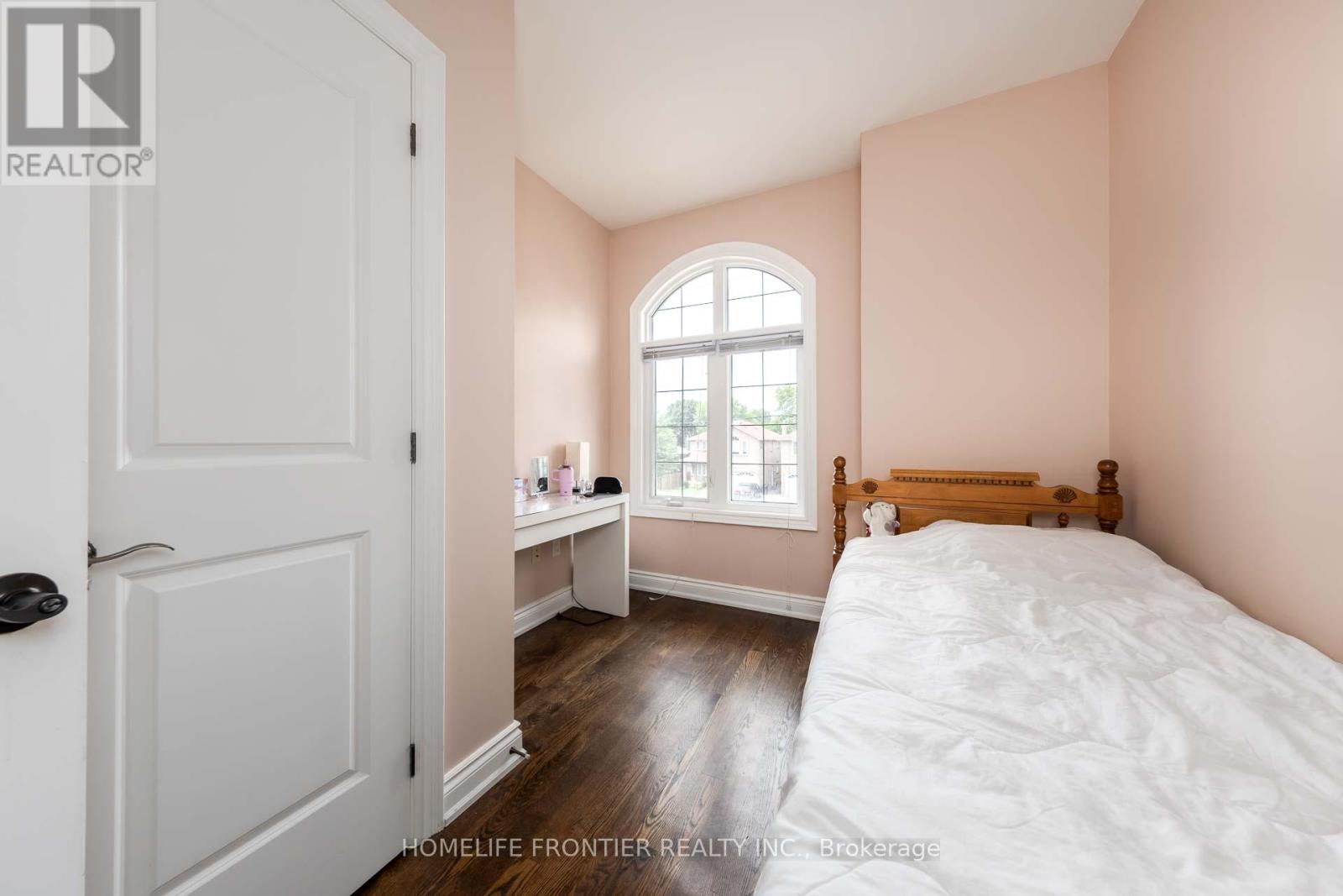 183 Finch Avenue E, Toronto, Ontario M2N 4R8 - Photo 37 - C13272530