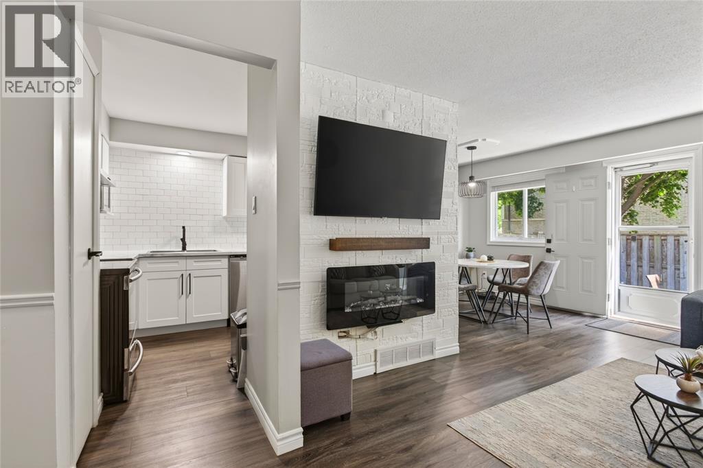 215 Trudeau Drive Unit# 76, Sarnia, Ontario  N7S 4T5 - Photo 4 - 26013932