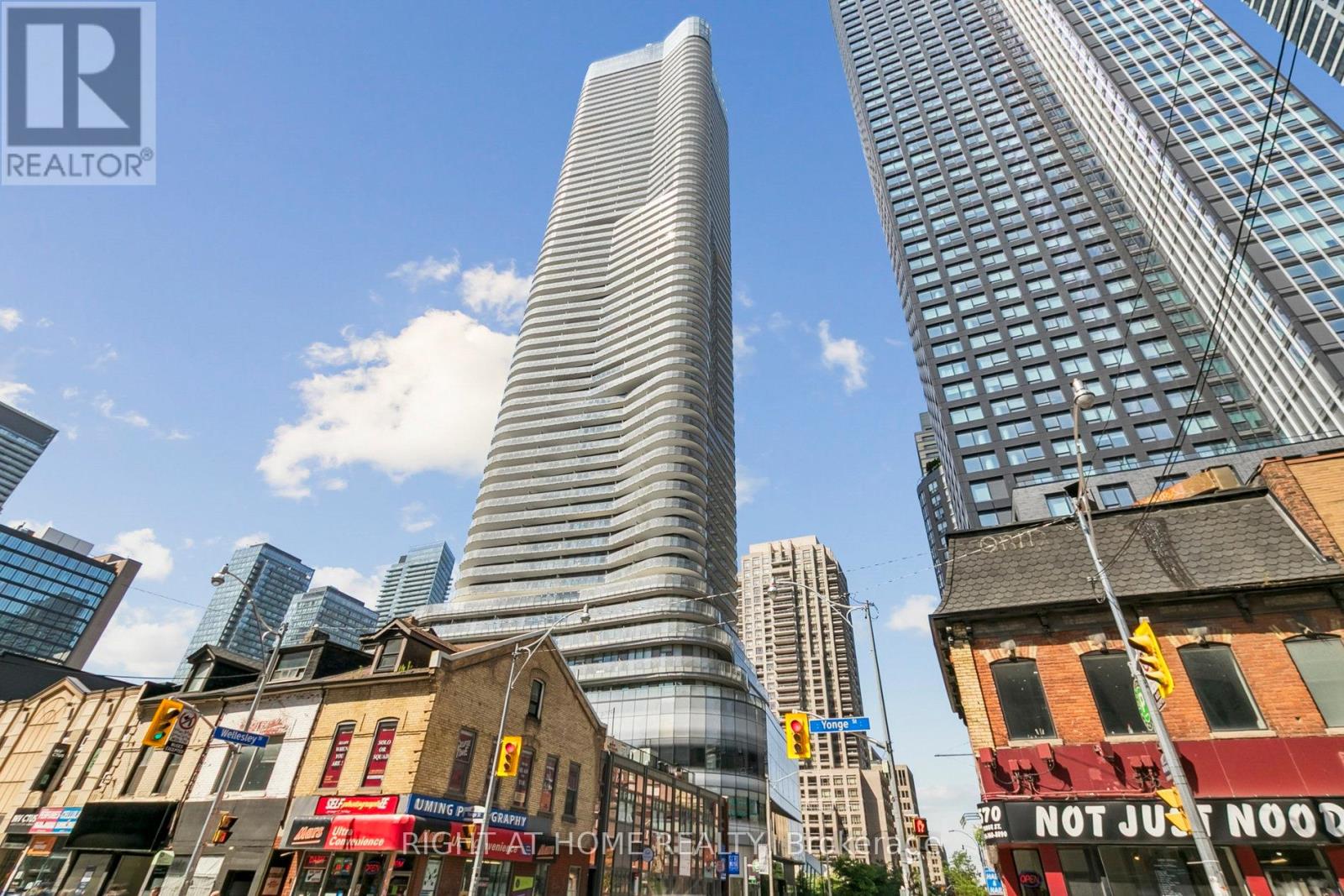 5408 - 11 Wellesley St W Avenue, Toronto, Ontario  M4Y 1E8 - Photo 36 - C13418232