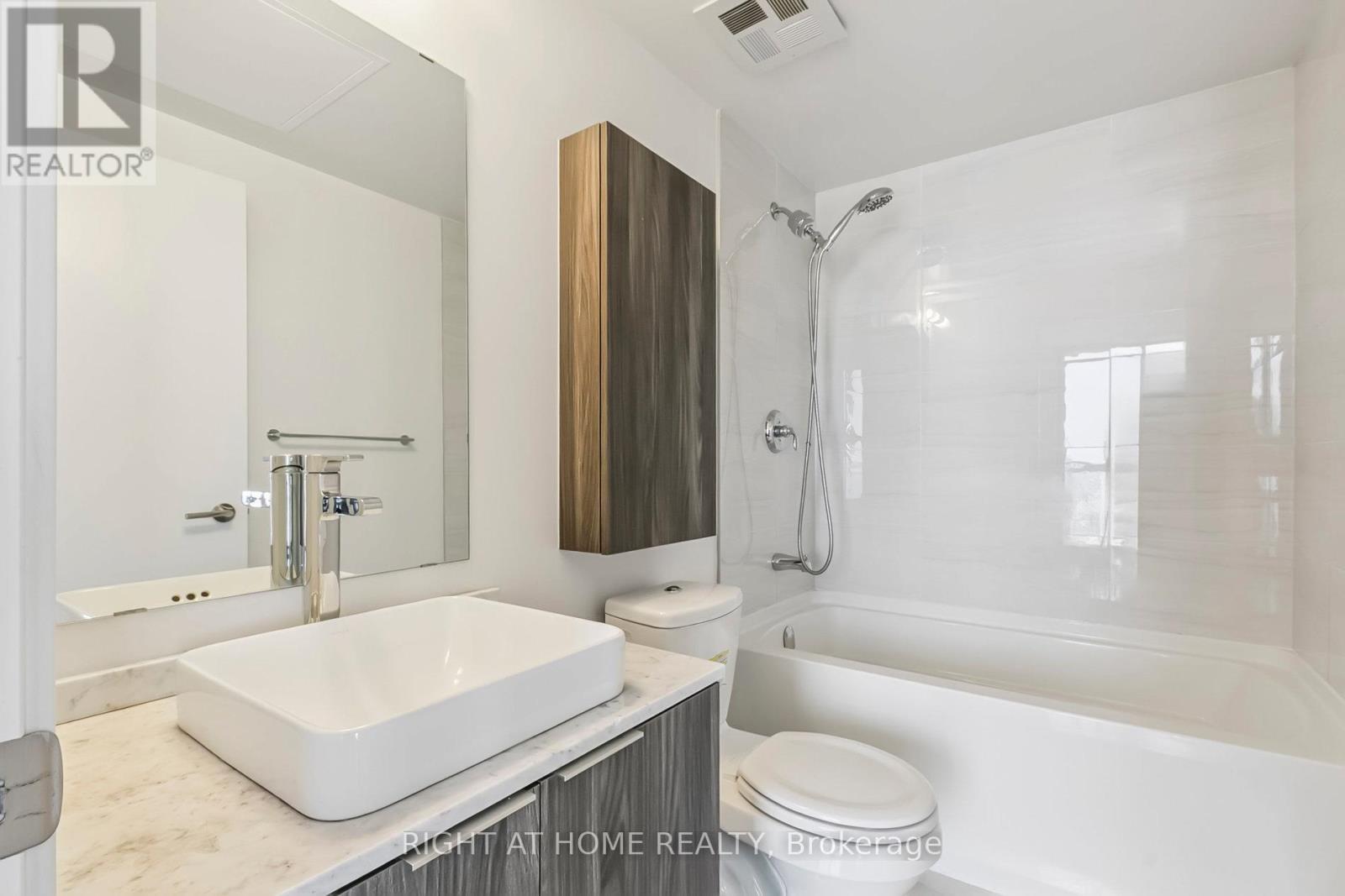 5408 - 11 Wellesley St W Avenue, Toronto, Ontario  M4Y 1E8 - Photo 28 - C13418232