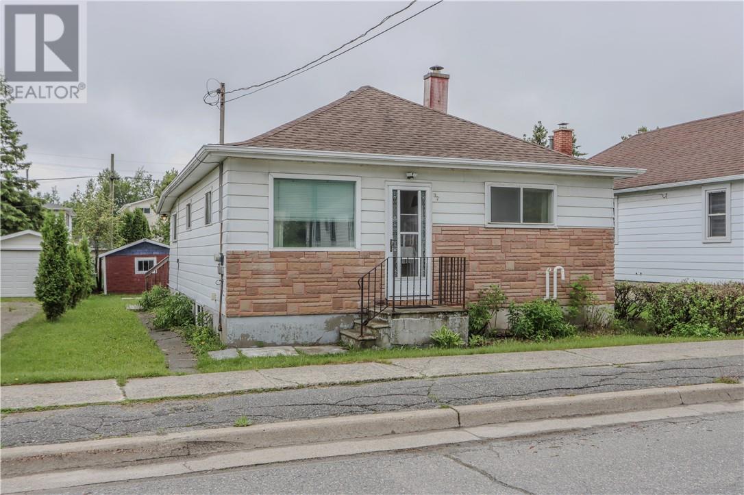 37 Caruso Street, Coniston, Ontario  P0M 1M0 - Photo 2 - 2128478