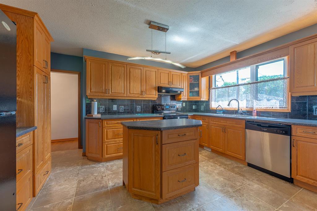 7 Durness Bay, Winnipeg, Manitoba R2K 2V6 - Photo 4 - 202613296
