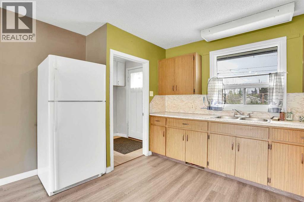 8316 43 Avenue NW, Calgary, Alberta  T3B 1X9 - Photo 9 - A2319671