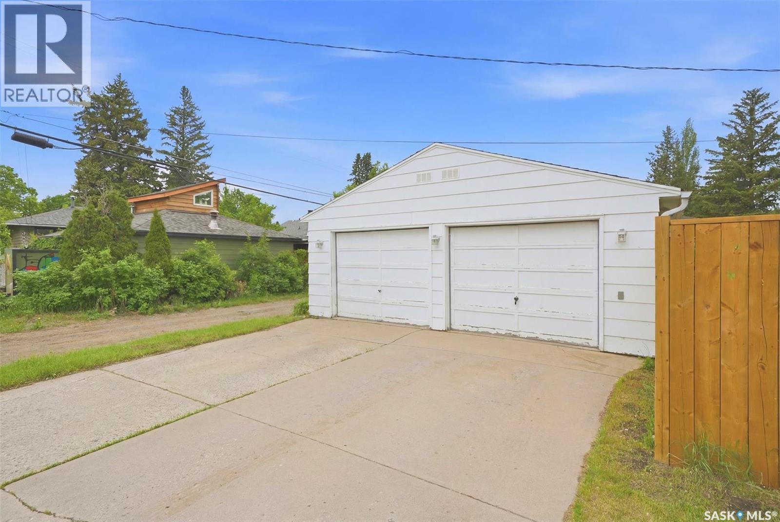 1924 Dufferin Avenue, Saskatoon, Saskatchewan  S7J 1B7 - Photo 40 - SK039202