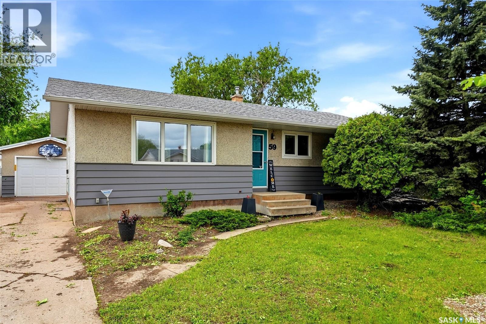 59 Elmview Road, Regina, Saskatchewan  S4R 0B4 - Photo 1 - SK039169