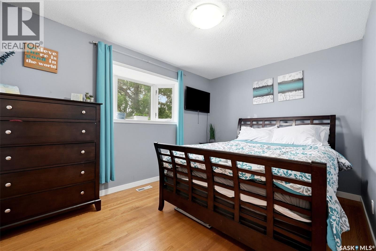 59 Elmview Road, Regina, Saskatchewan  S4R 0B4 - Photo 12 - SK039169