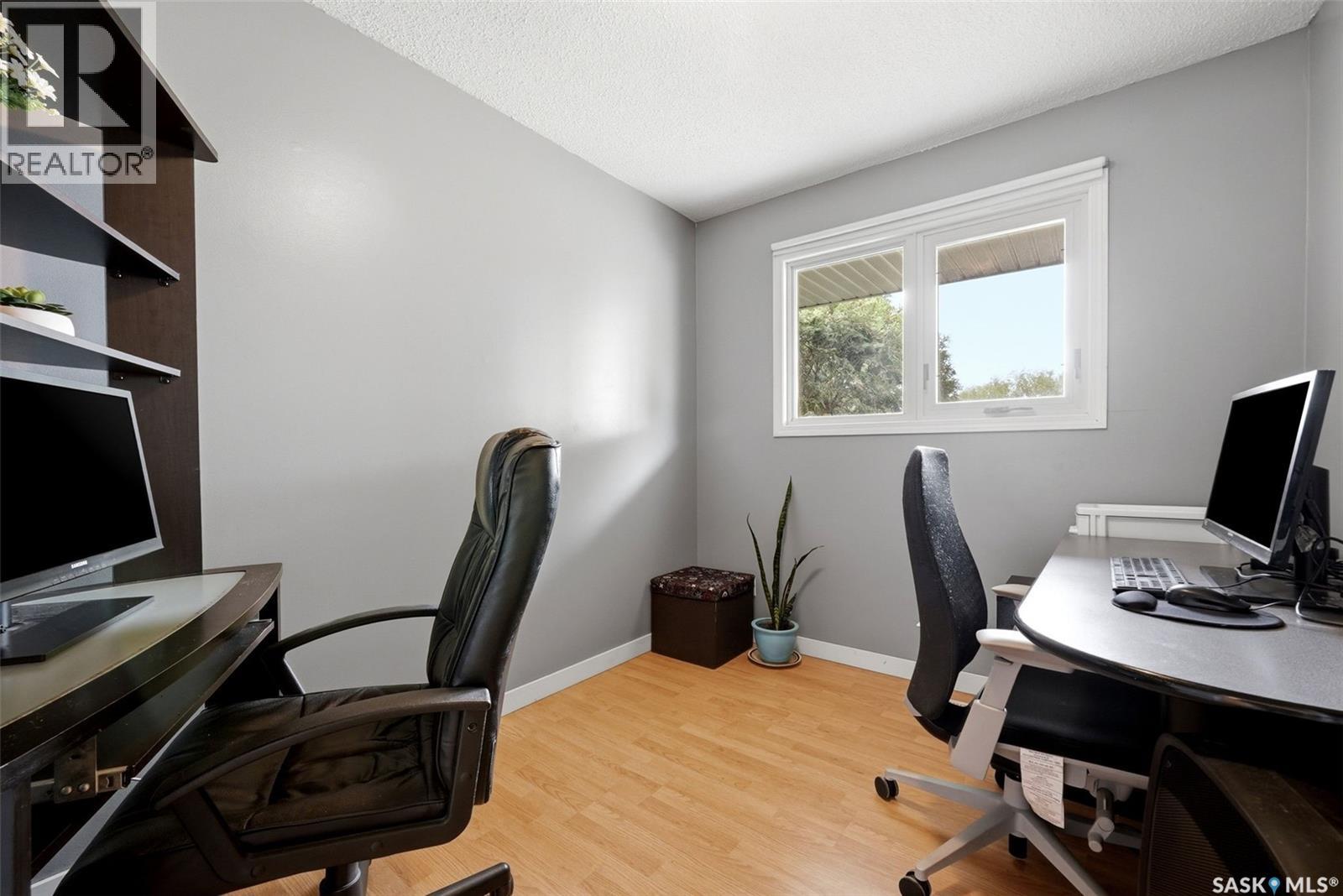 59 Elmview Road, Regina, Saskatchewan  S4R 0B4 - Photo 17 - SK039169