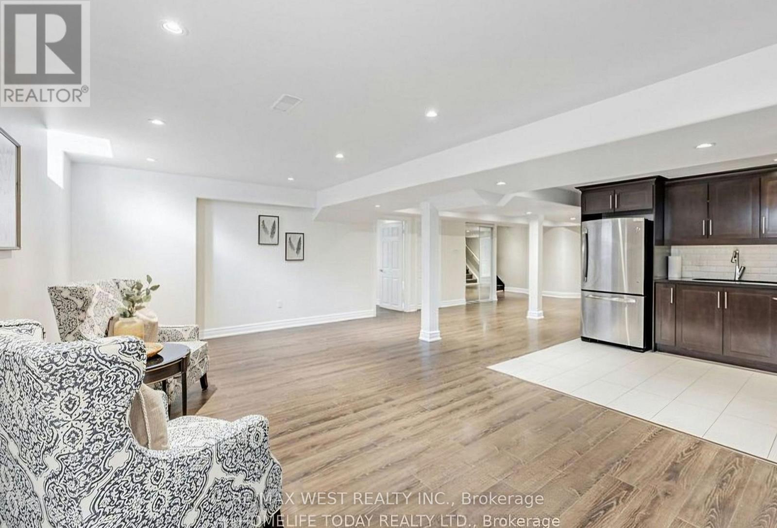 Unknown Address, ,     - Photo 2 - E13437268