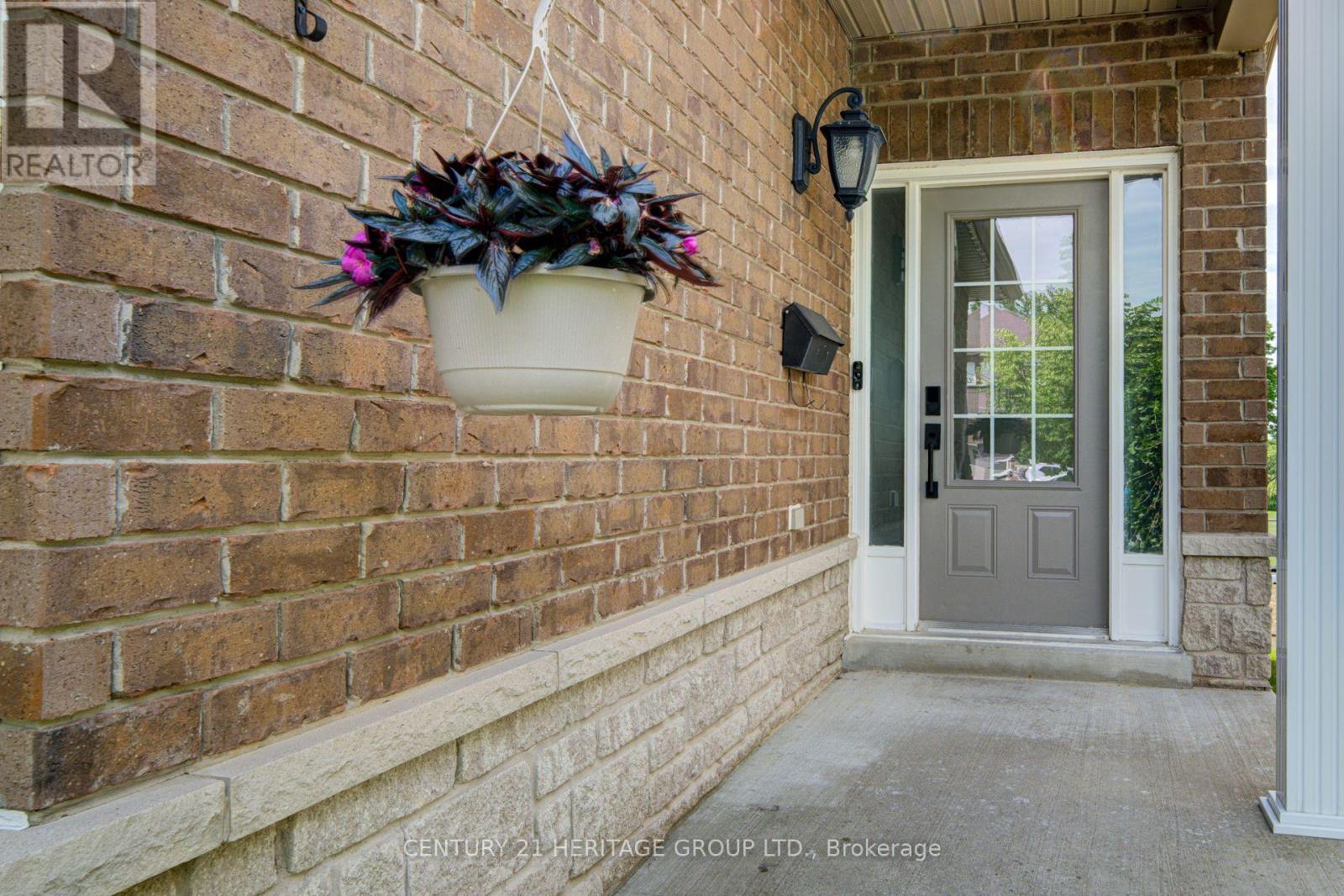 1167 Laurand Street, Innisfil, Ontario  L9S 4Z7 - Photo 2 - N13437298