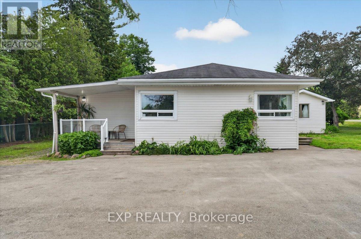 1104 Ferrier Avenue, Innisfil, Ontario  L0L 1W0 - Photo 5 - N13437358
