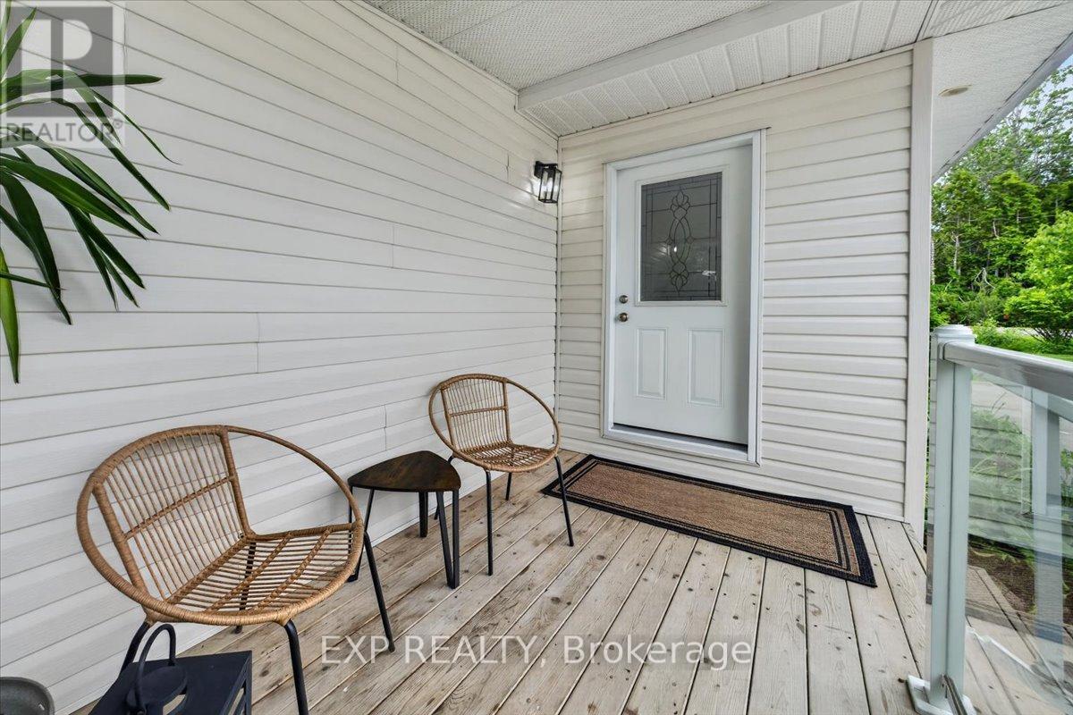 1104 Ferrier Avenue, Innisfil, Ontario  L0L 1W0 - Photo 9 - N13437358