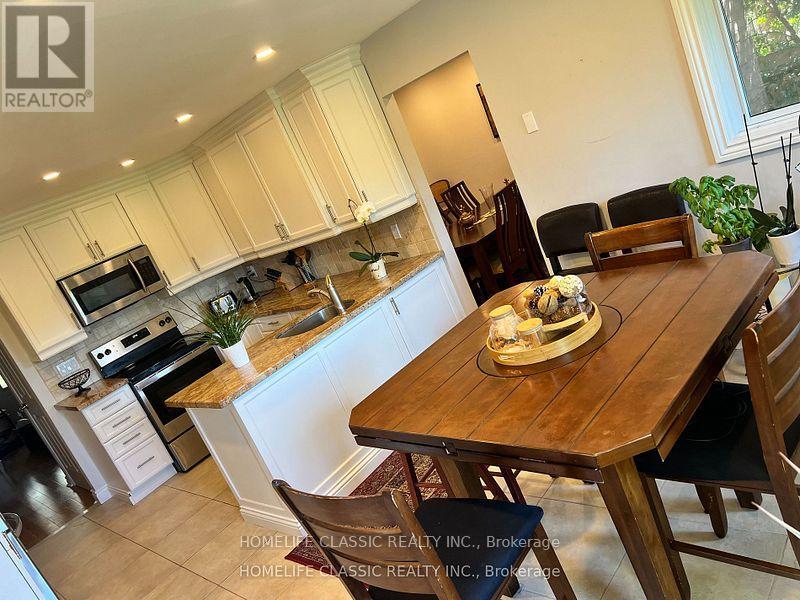 (Main Floor) - 972 Krista Court, Newmarket, Ontario  L3Y 7E8 - Photo 4 - N13437398