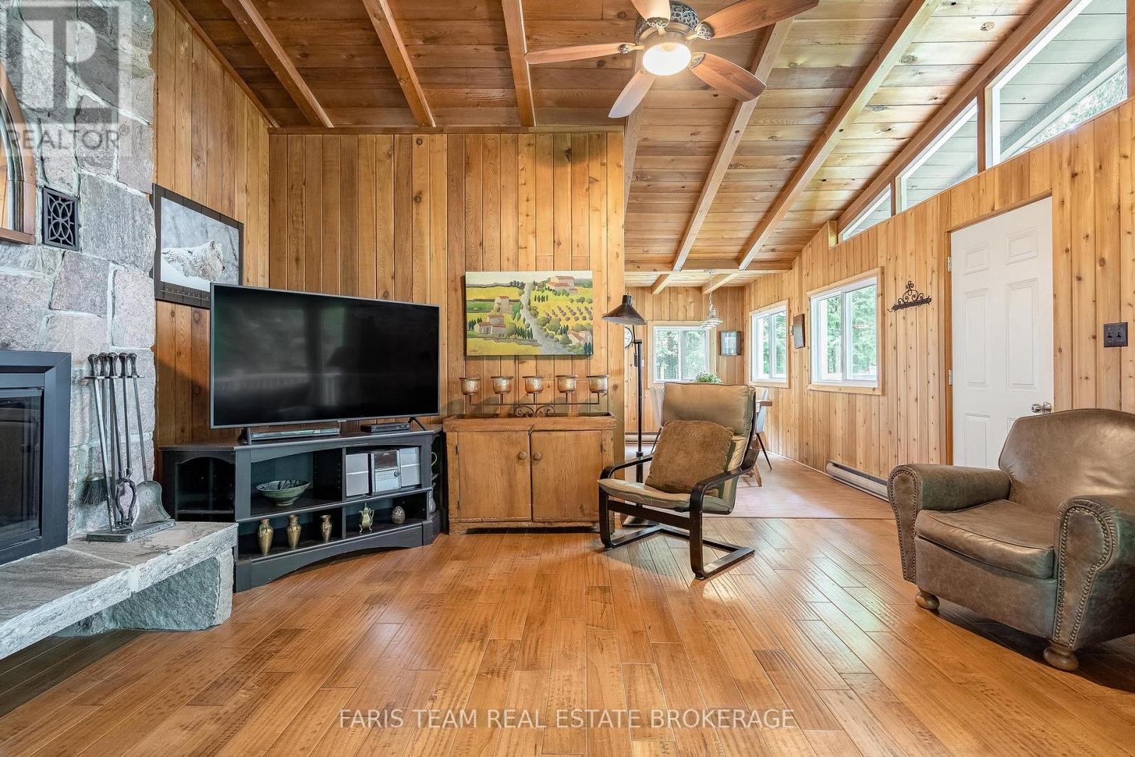 21 East Beach Road, Tiny, Ontario  L9M 0M6 - Photo 13 - S13437400