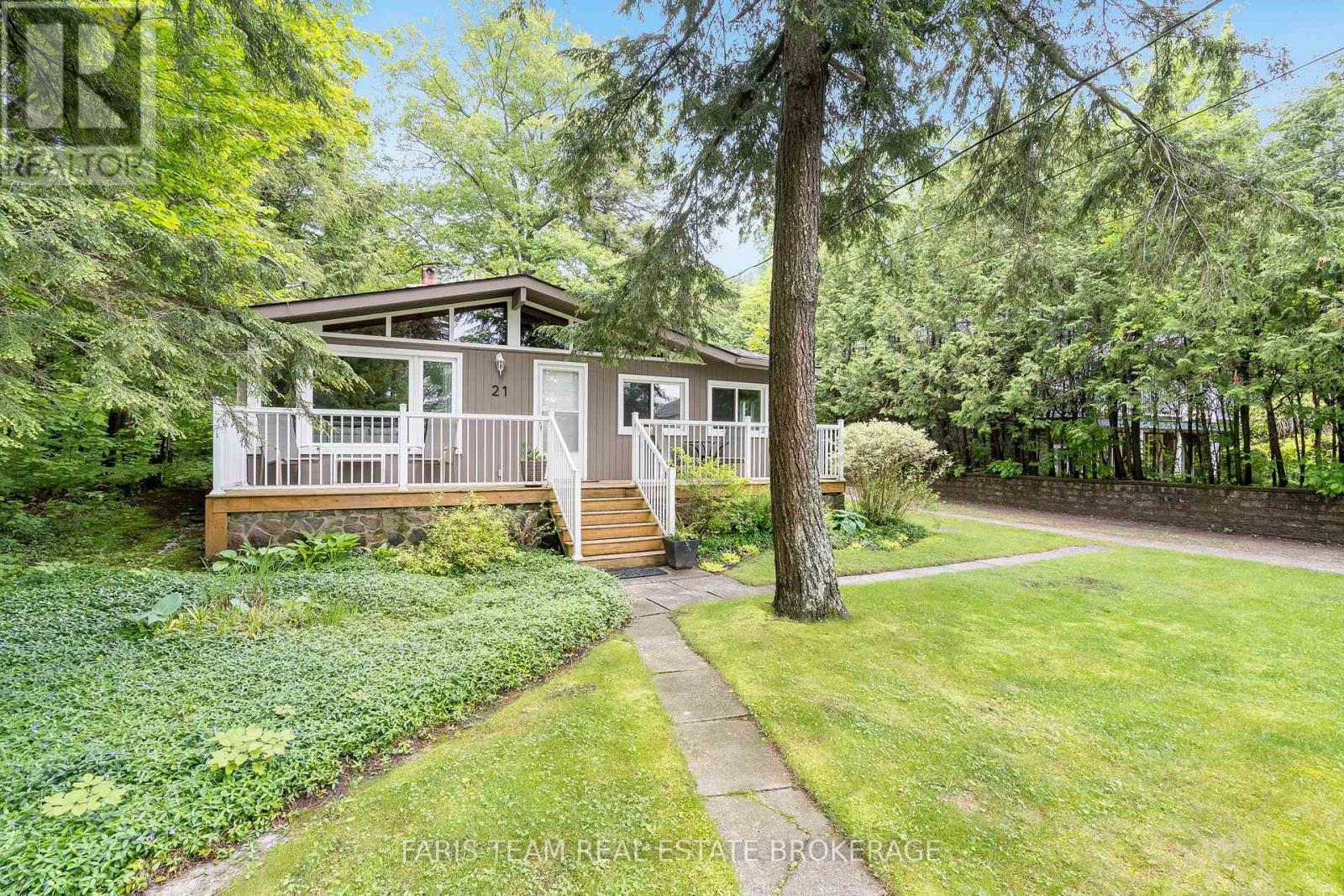 21 East Beach Road, Tiny, Ontario  L9M 0M6 - Photo 2 - S13437400