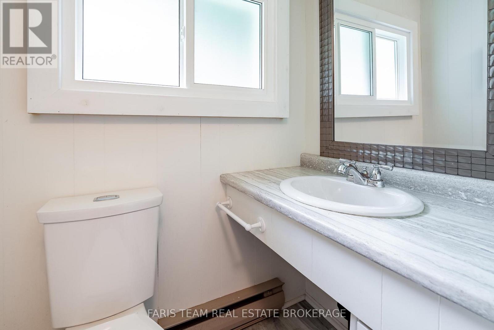 21 East Beach Road, Tiny, Ontario  L9M 0M6 - Photo 20 - S13437400