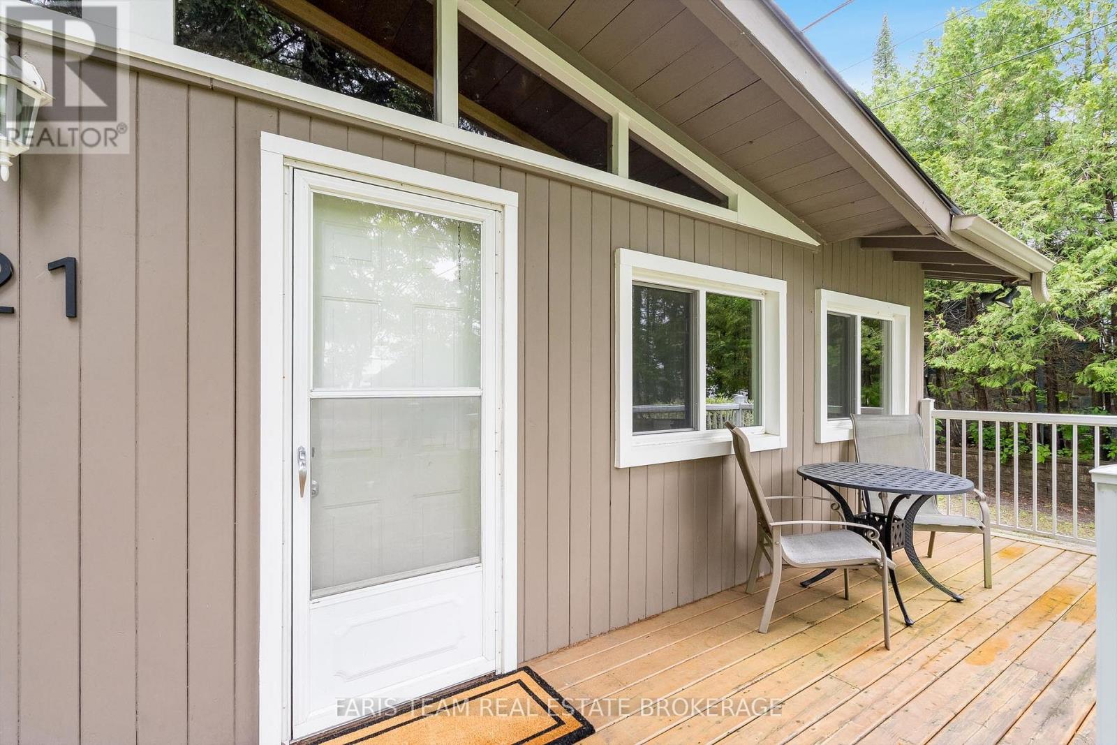 21 East Beach Road, Tiny, Ontario  L9M 0M6 - Photo 4 - S13437400