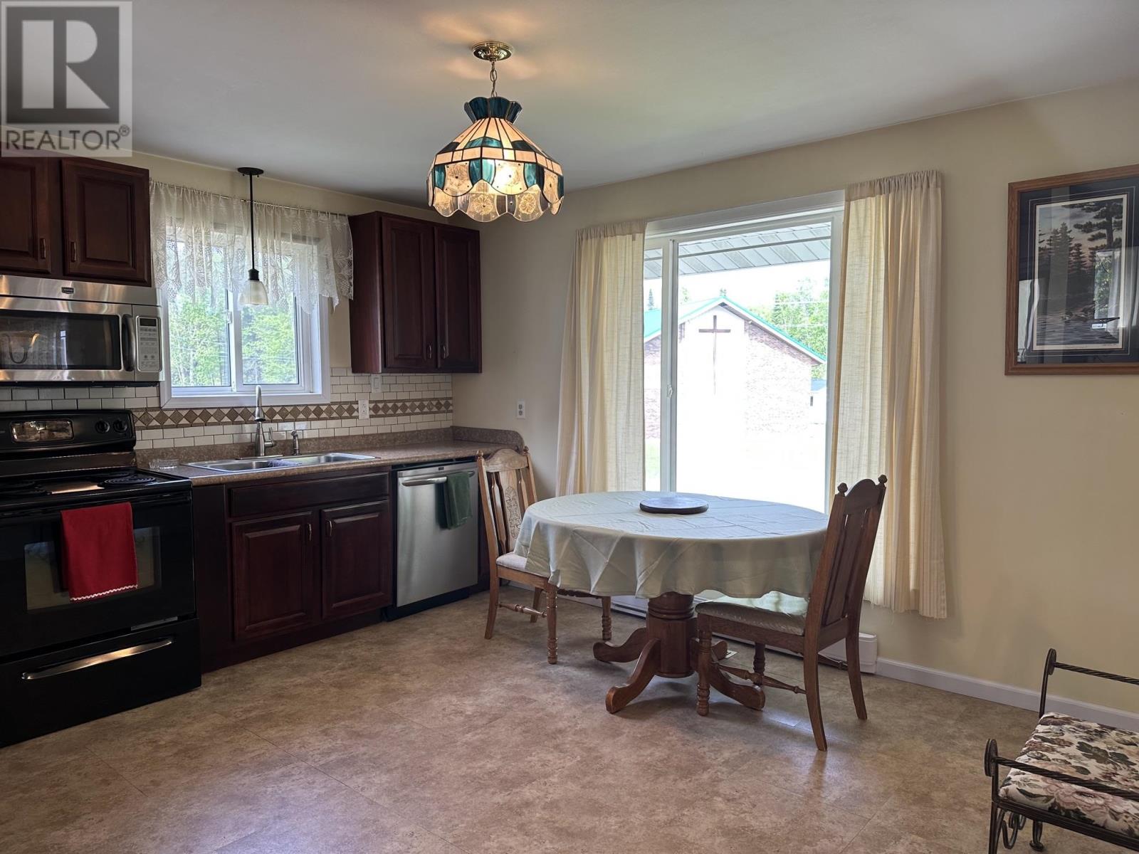 8 Terrace Ct, Terrace Bay, Ontario  P0T 2W0 - Photo 5 - TB2601482