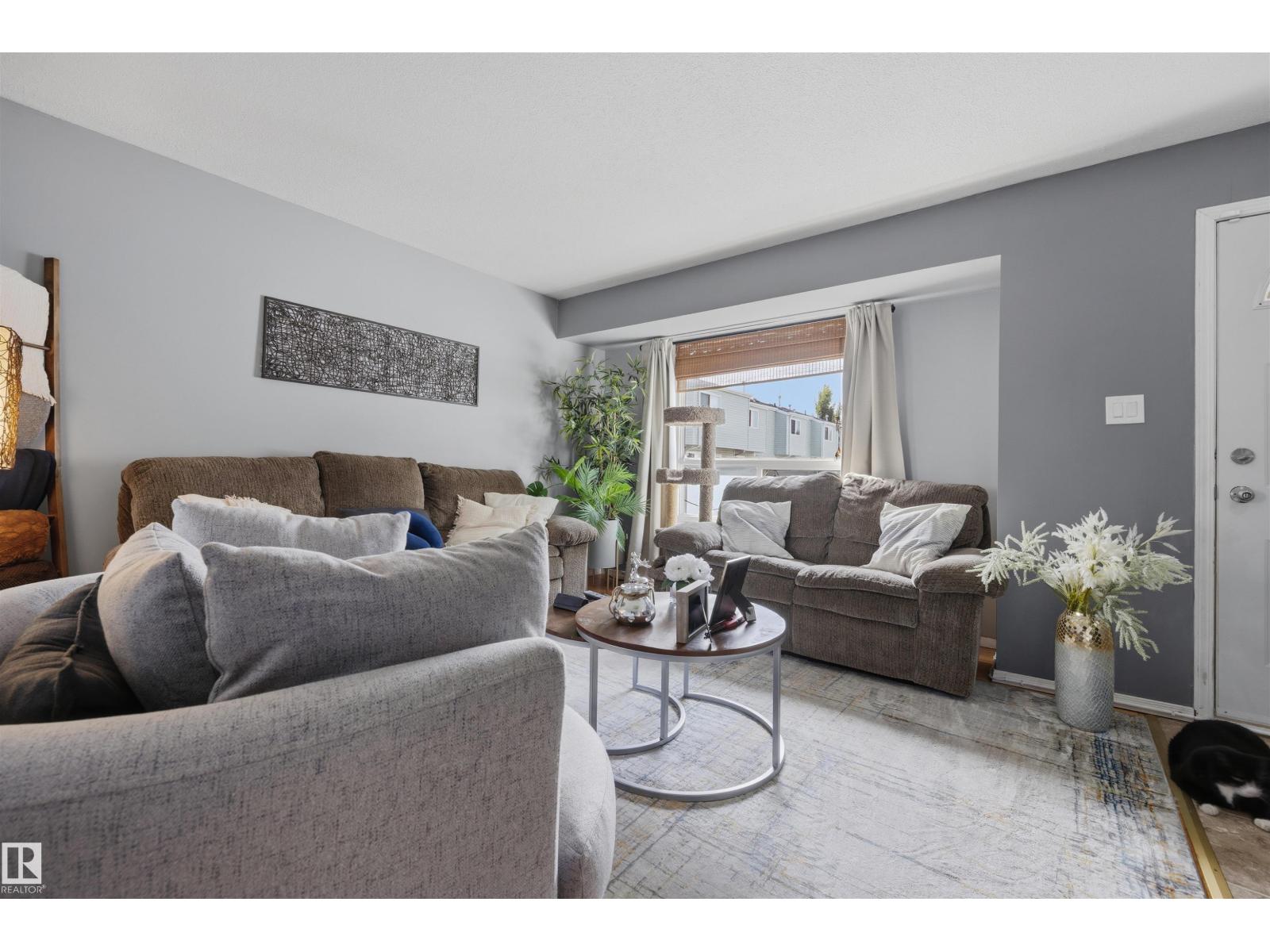 243 Dickinsfield Ct Nw, Edmonton, Alberta T5E 5V8 - Photo 11 - E4493255