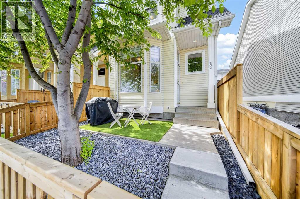 203 Mckenzie Towne Gate Se, Calgary, Alberta  T2Z 4G2 - Photo 3 - A2317643
