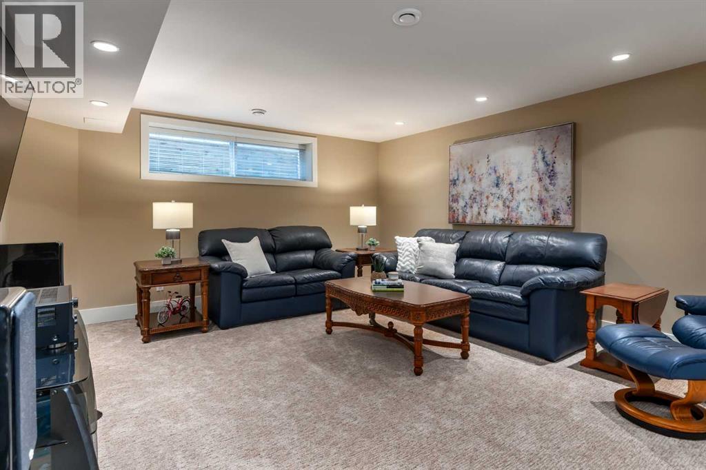 27 Westview Drive Sw, Calgary, Alberta  T3C 2R8 - Photo 34 - A2320004