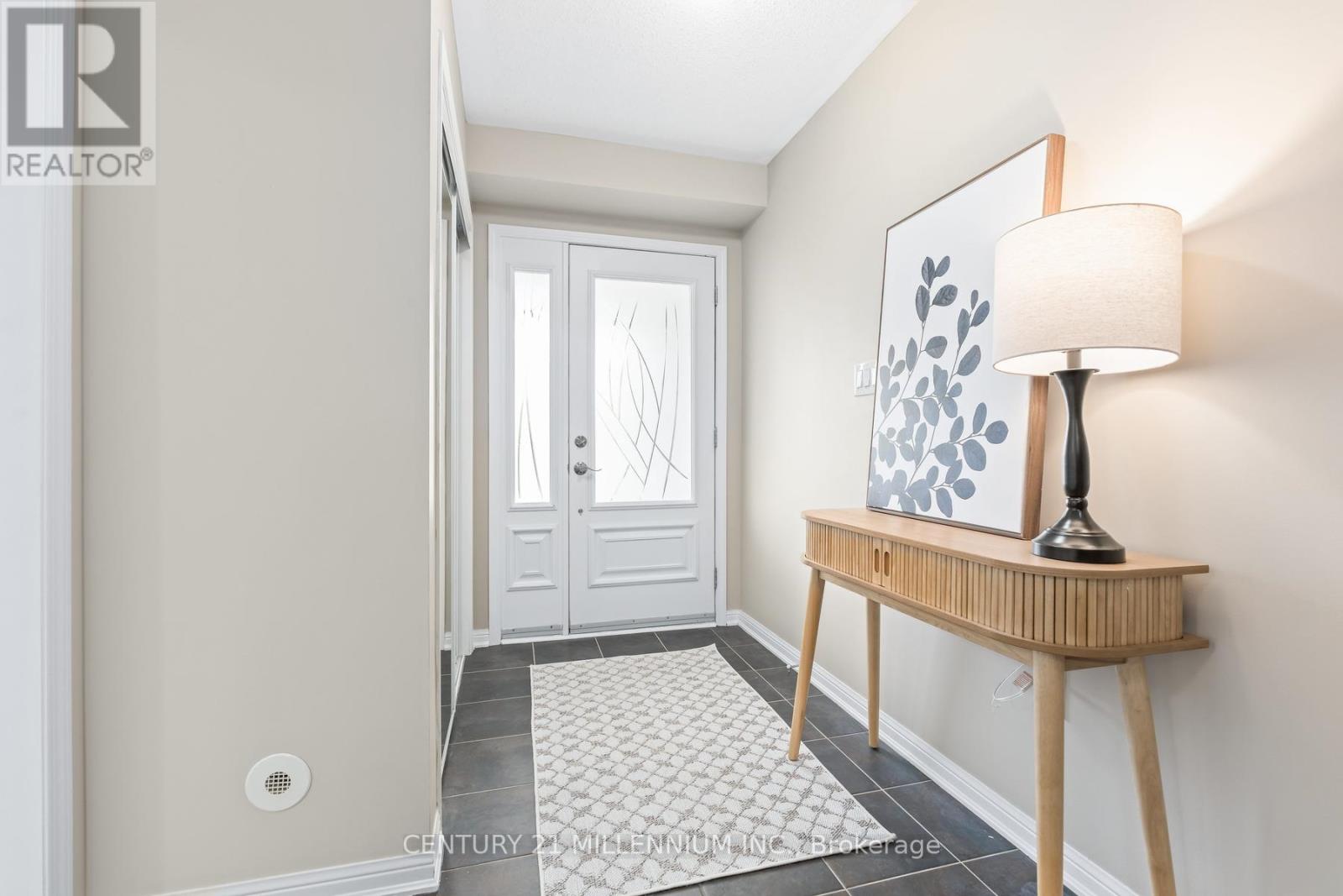 699 Cargill Path, Milton, Ontario  L9T 0G2 - Photo 3 - W13437218
