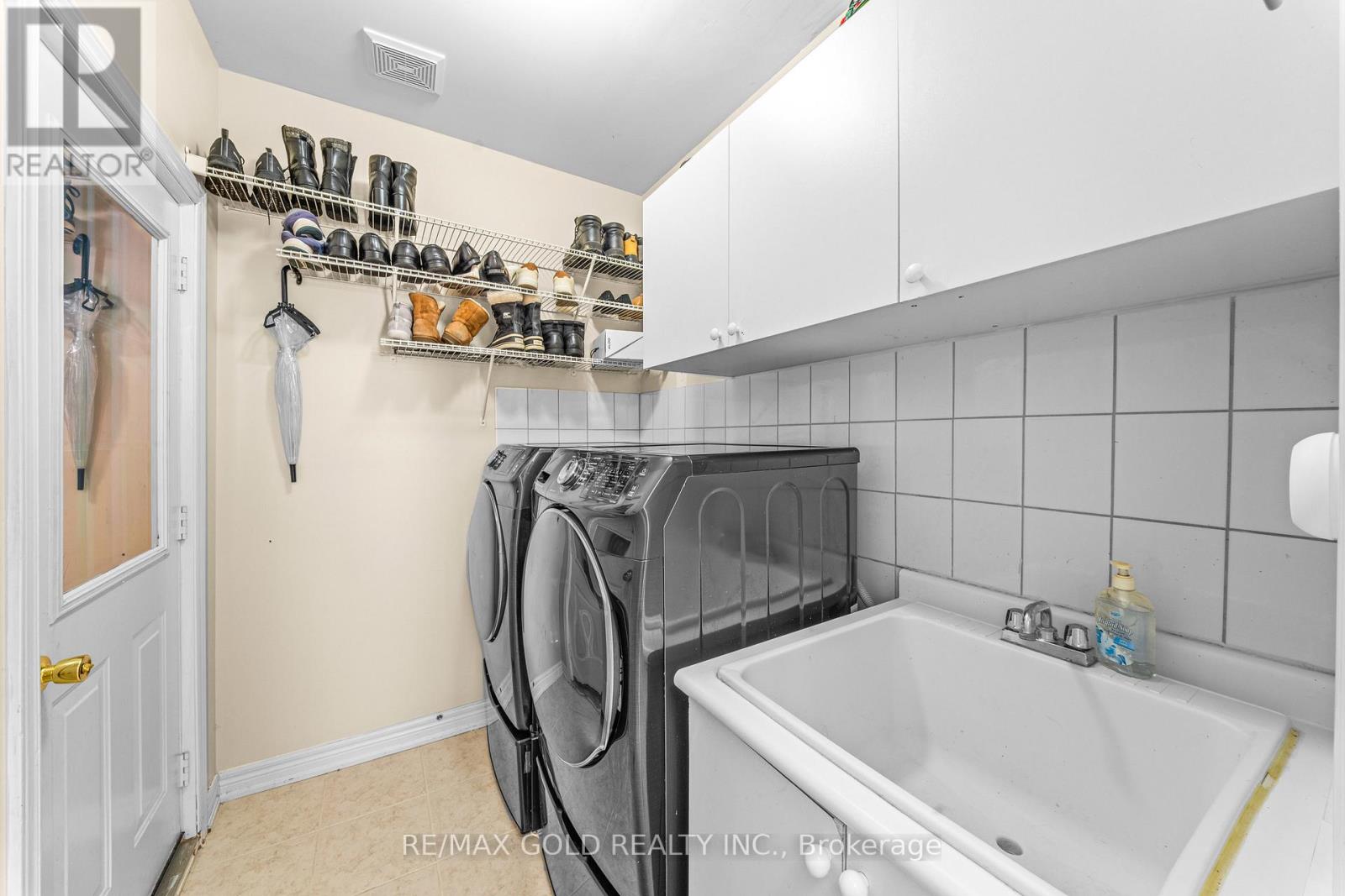 14 Stingray Court, Brampton, Ontario  L6V 4R1 - Photo 19 - W13437232