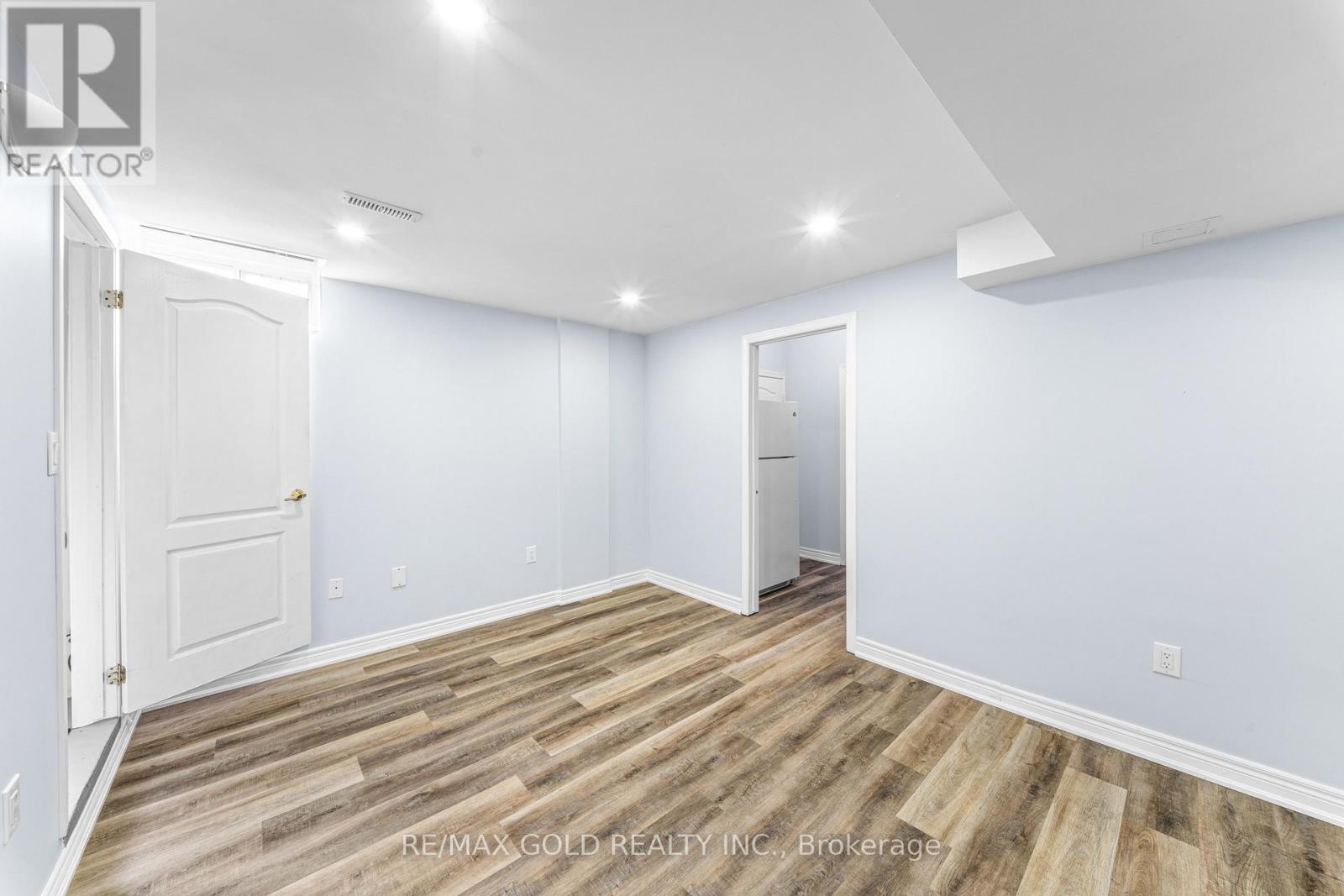 14 Stingray Court, Brampton, Ontario  L6V 4R1 - Photo 32 - W13437232