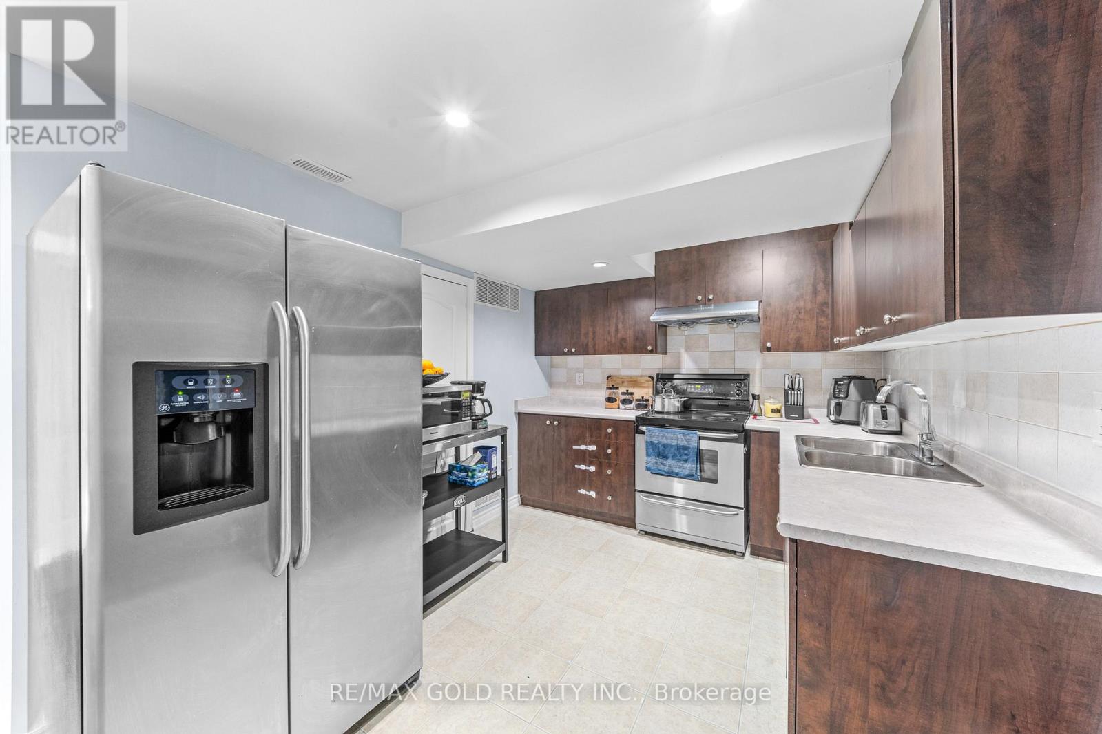 14 Stingray Court, Brampton, Ontario  L6V 4R1 - Photo 33 - W13437232