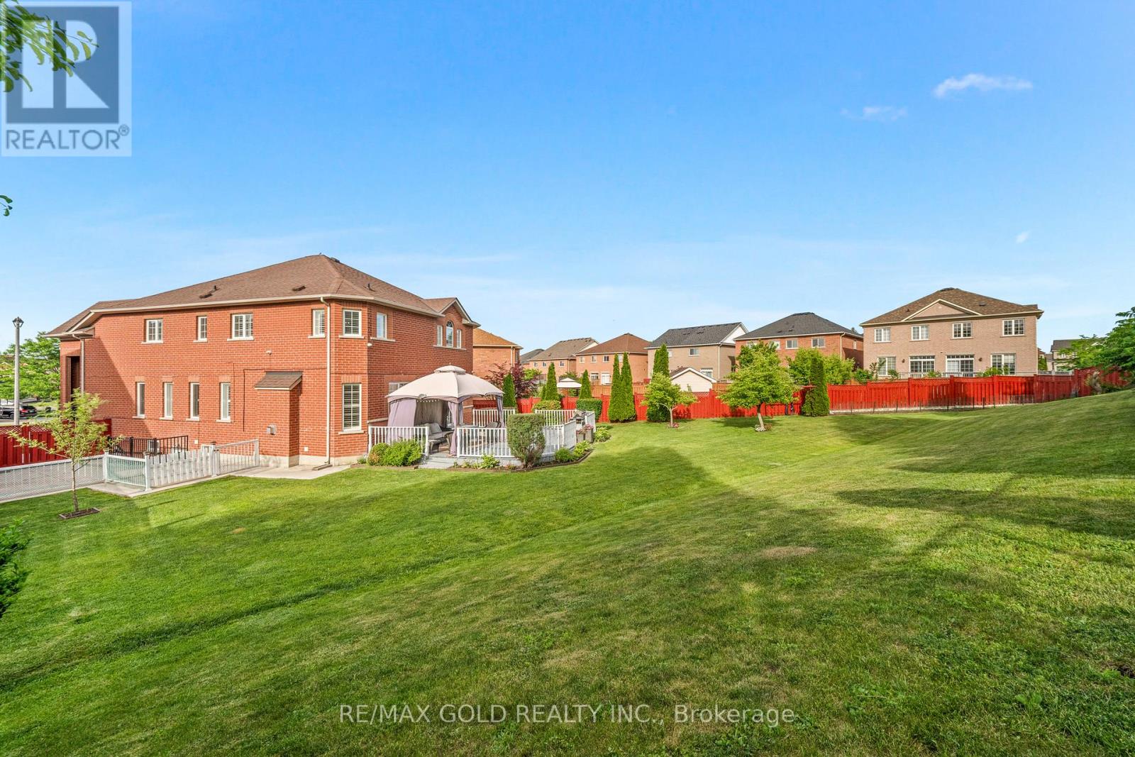 14 Stingray Court, Brampton, Ontario  L6V 4R1 - Photo 44 - W13437232