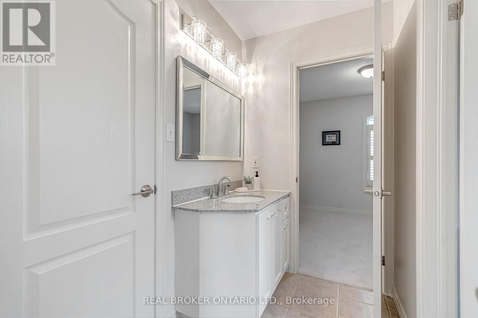 2423 Valley Heights Crescent, Oakville, Ontario  L6H 6X2 - Photo 24 - W13437264