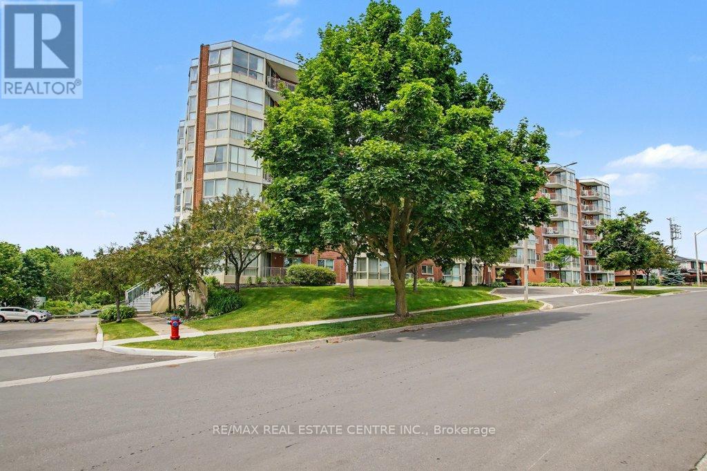604 - 26 Hall Road, Halton Hills, Ontario  L7G 5G5 - Photo 2 - W13437280